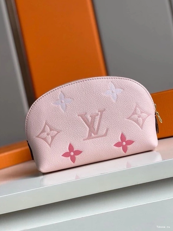 Affordable COSMETIC POUCH LOUIS VUITTON 0822
